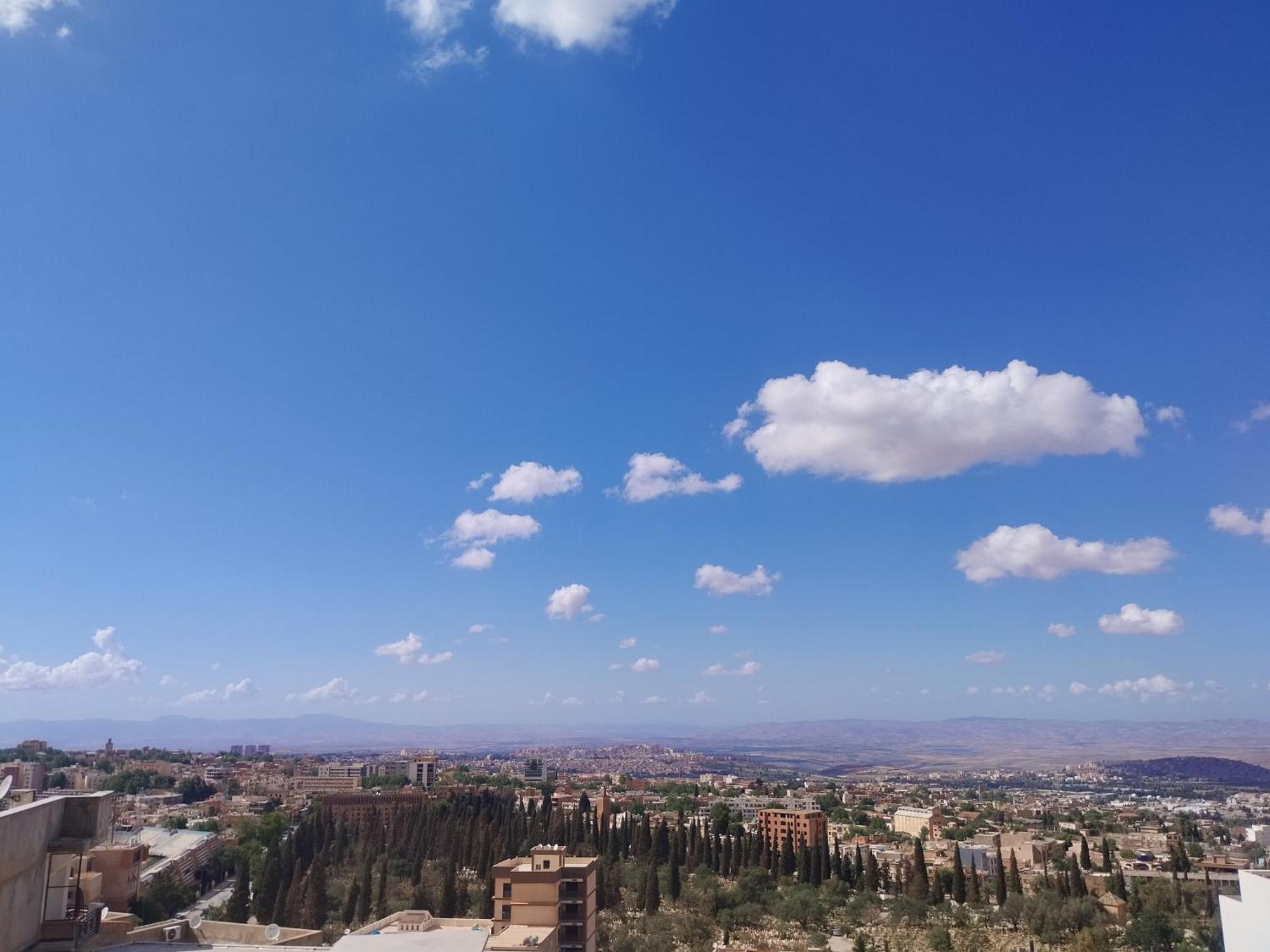 Luxueux Appartement A Tlemcen Exterior foto